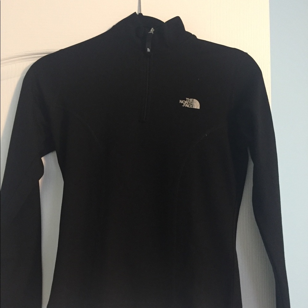 Women’s North Face 1/4 zip black pullover
